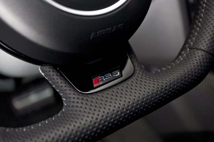 Детали интерьера Audi RS5 Coupe 2012 года  (WW) (фото 28 из 85)